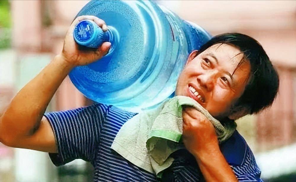 是川渝人连空调都不敢开了真是让人受不了ayx爱游戏app比45℃高温更惨的(图3)